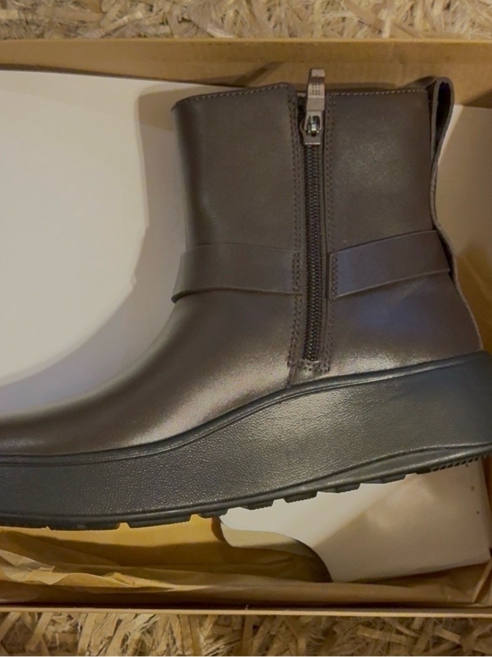 Womens Brown Leather Side-Zip Ankle Boots 
Size 6